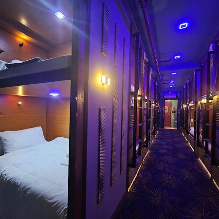 Marigondon  Attic Capsule Hotel מראה חיצוני תמונה