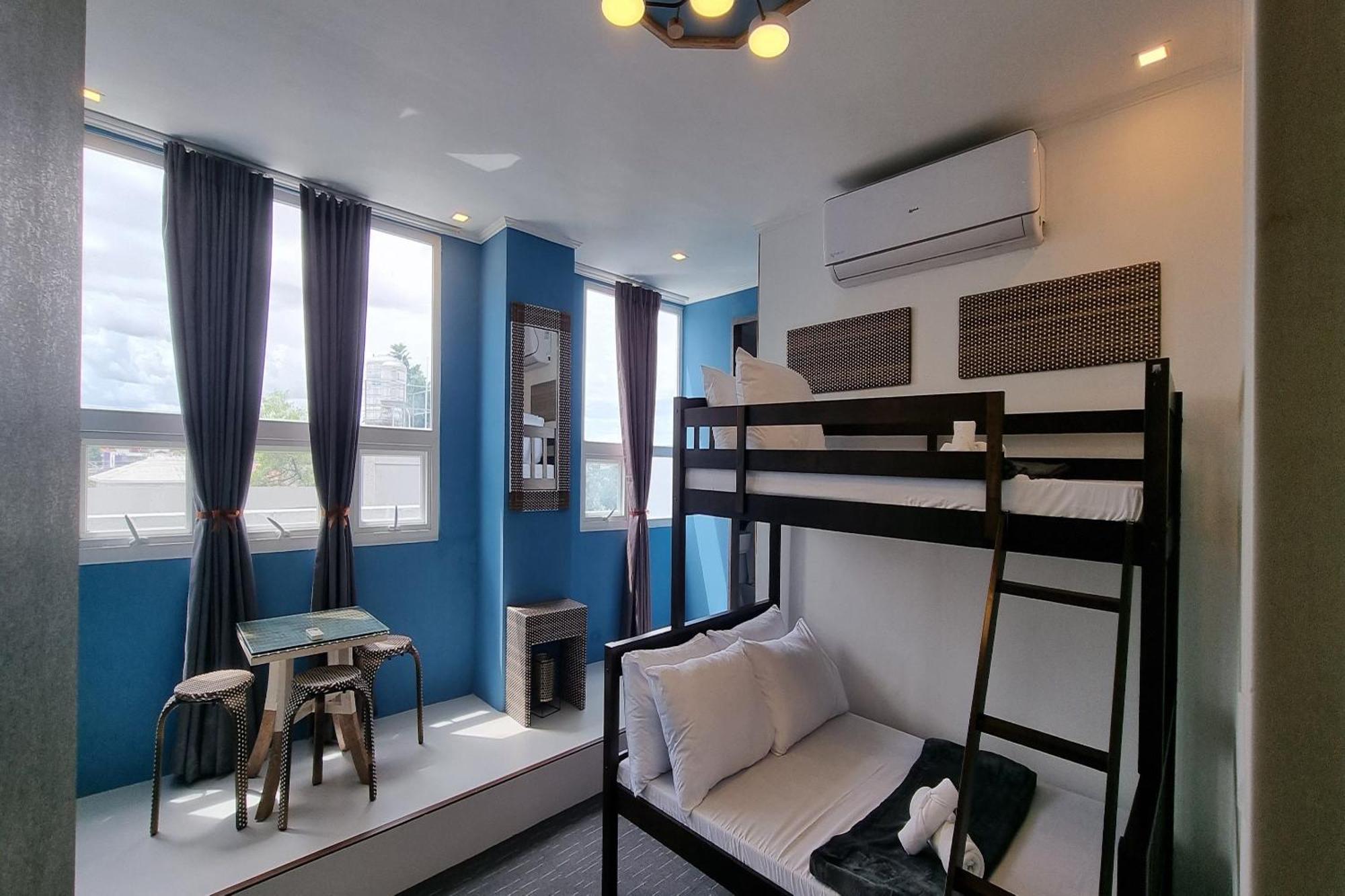 Marigondon  Attic Capsule Hotel מראה חיצוני תמונה