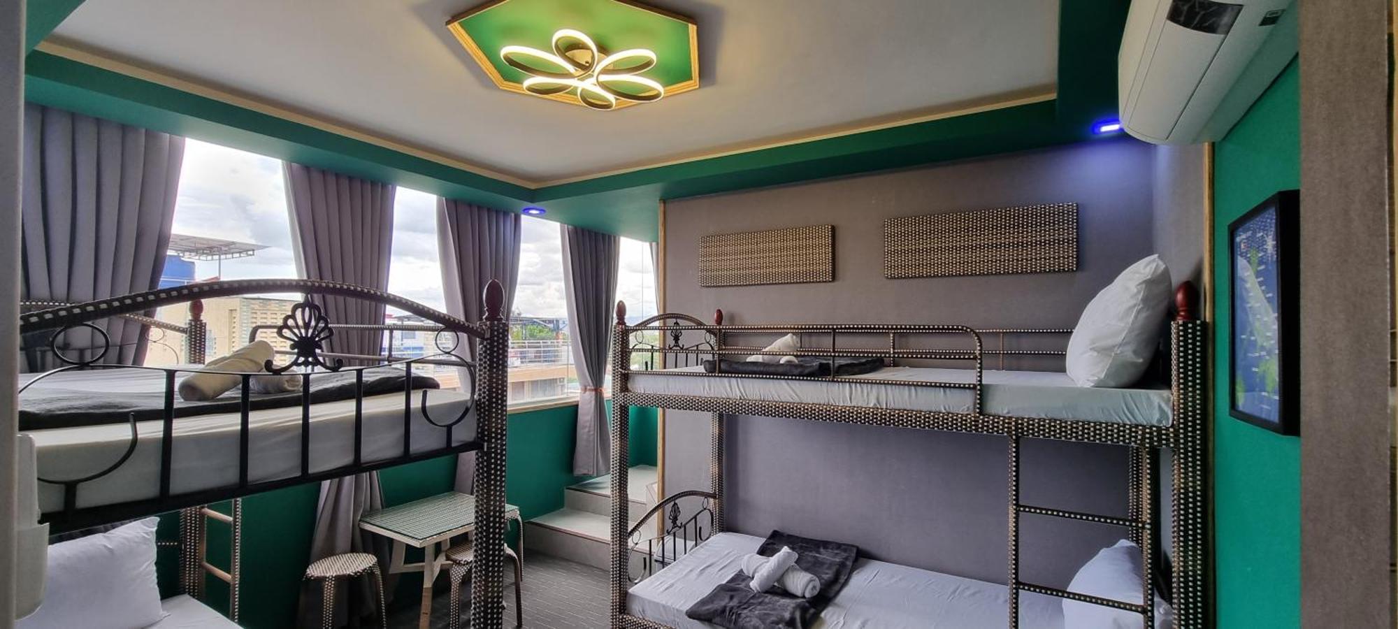 Marigondon  Attic Capsule Hotel מראה חיצוני תמונה